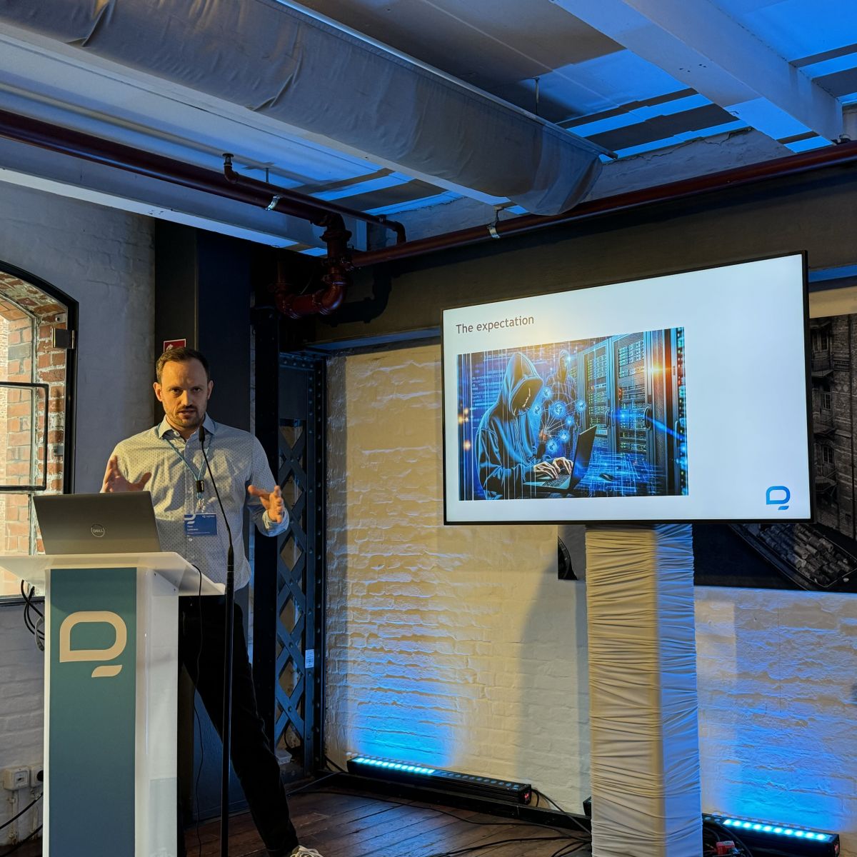 Timo Luttmann, Department Manager Infrastructure at logineer, focussed on the human factor in cyber security.". Picture: &copy; q.beyond logineer GmbH.